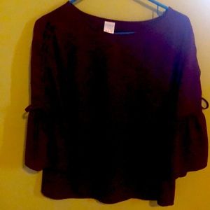 Cute flowy top; burgundy